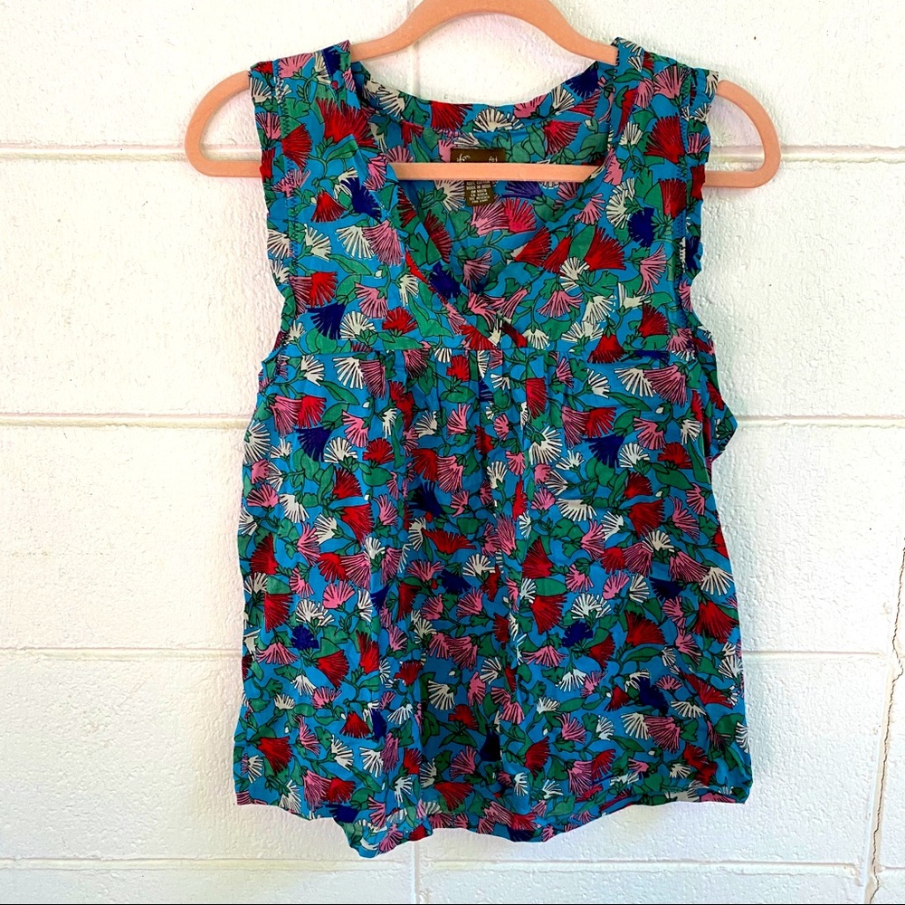 Ruffled top,